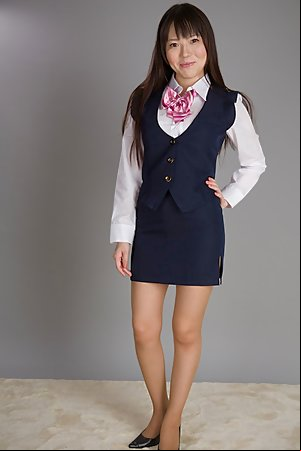 Horny schoolgirl Yuma Miyazaki shows off her feet before using a vibrator on cam