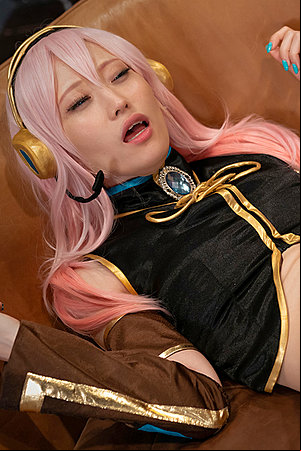 Pink Hair japanese Mizuki gets fucked pussy and suck cock