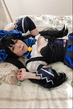 ?ute Japanese girl Mari Hirose in a schoolgirl costume poses on the street and at home, exposing her shaved pussy and ass